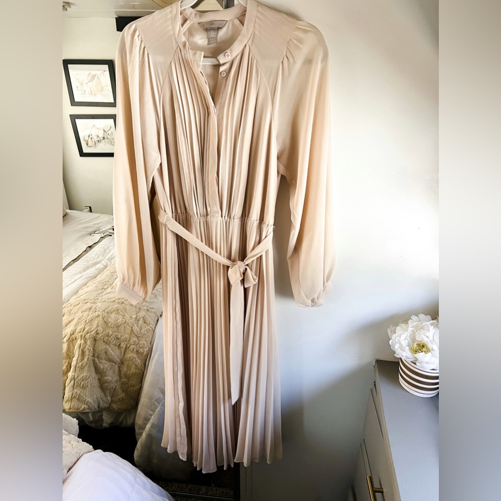 H&M cream pleated dress